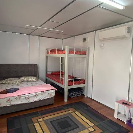 Yn Cabin Tanjung Karang Kültér fotó